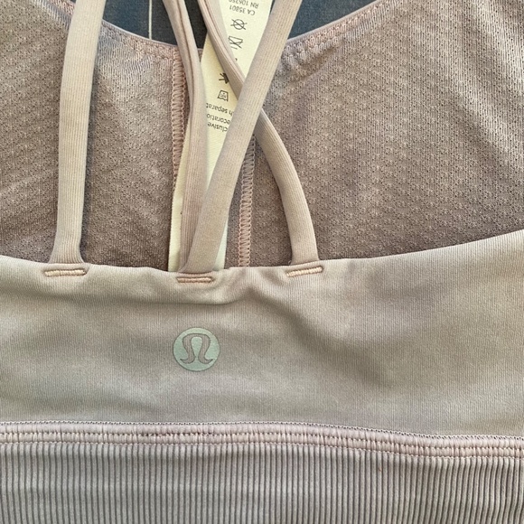 Lululemon Sports Bra size 4 - Picture 5 of 6